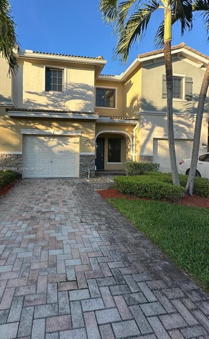 317 NE 194th Ln # 317, Miami, FL 33179