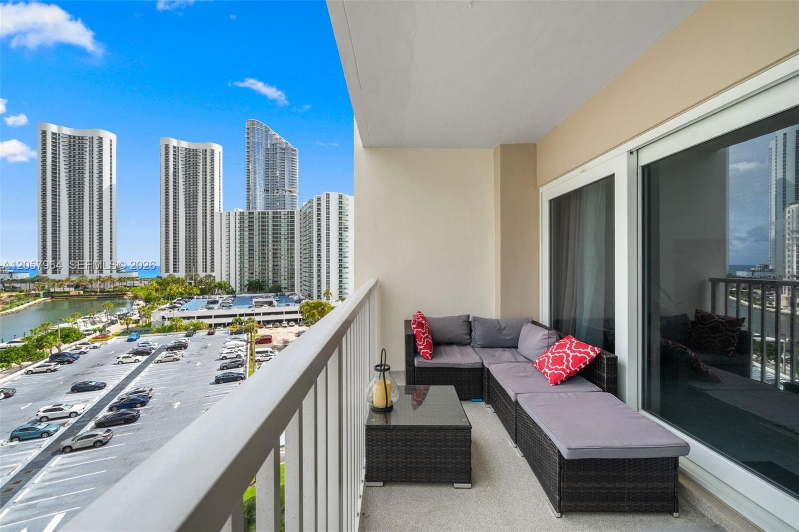 300 Bayview Dr # 807, Sunny Isles Beach, FL 33160 — zdjęcie 3