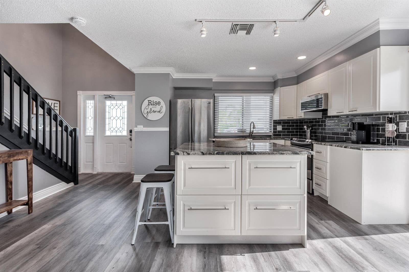 324 W PINE Street # 11, Lantana, FL 33462
