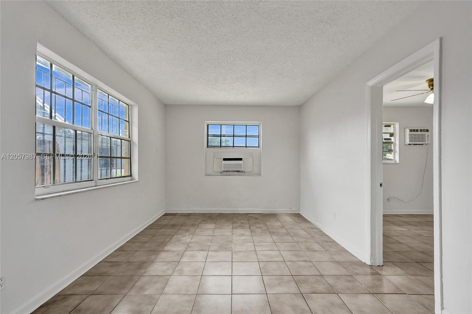 2525 Superior St # 4, Opa-Locka, FL 33054 — zdjęcie 2