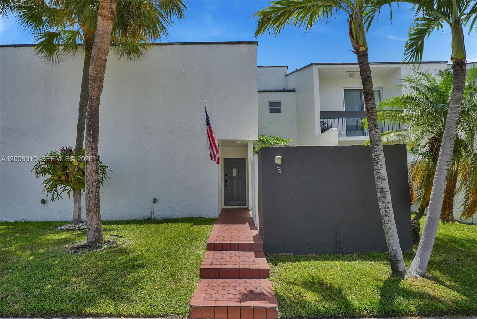 9177 Fontainebleau Blvd # 3, Miami, FL 33172