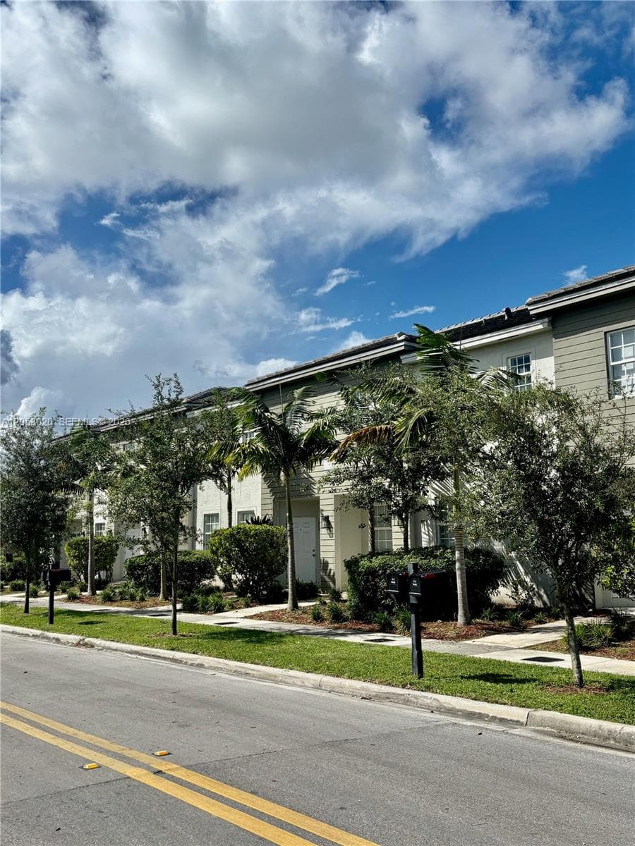 1310 NW 6th Ave # G, Florida City, FL 33034