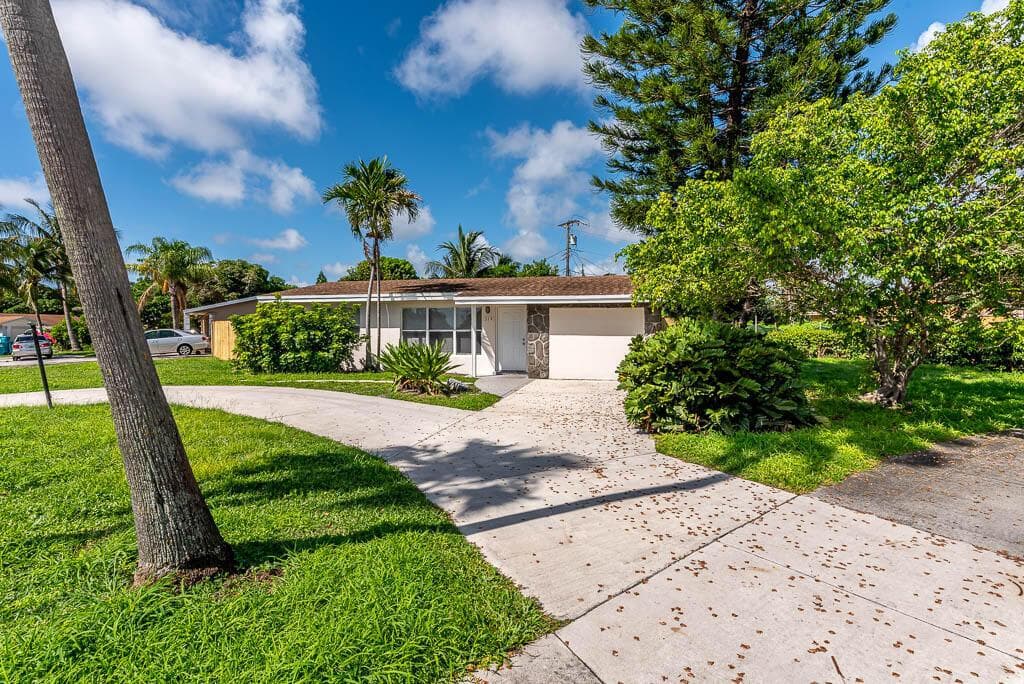 314 E Gateway Boulevard, Boynton Beach, FL 33435