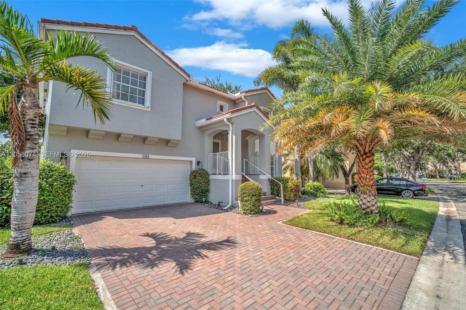 7565 NW 19th Dr, Pembroke Pines, FL 33024