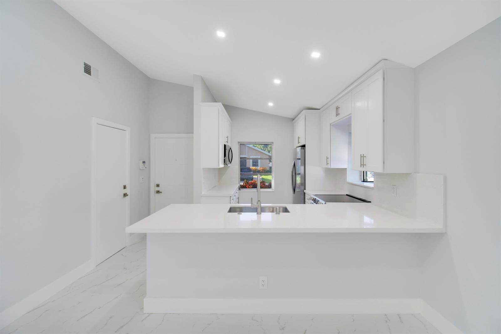 8055 SWEETBRIAR Way, Boca Raton, FL 33496 — zdjęcie 3