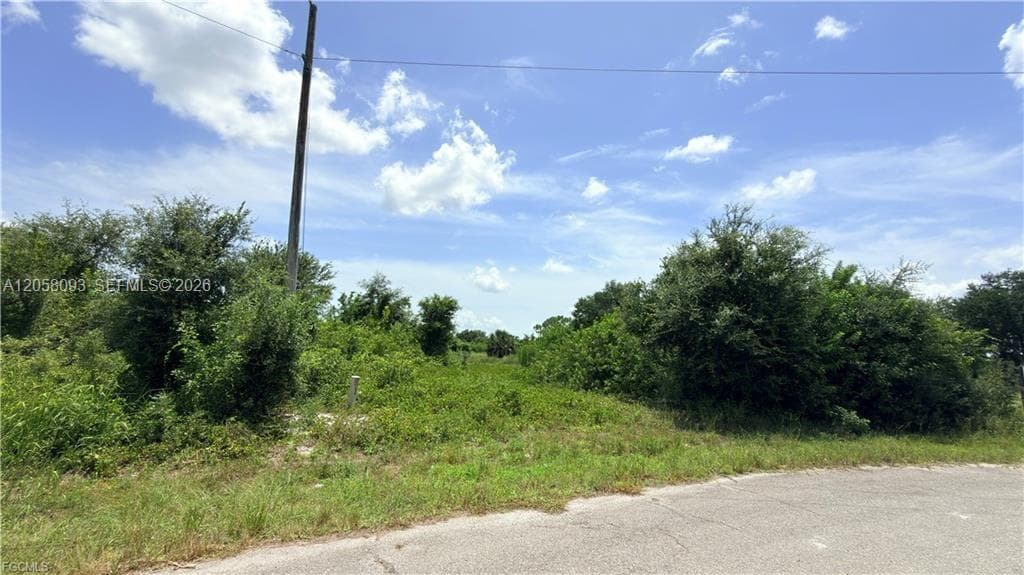 608 Chemstrand st E, Other City - In The State Of Florida, FL 33974