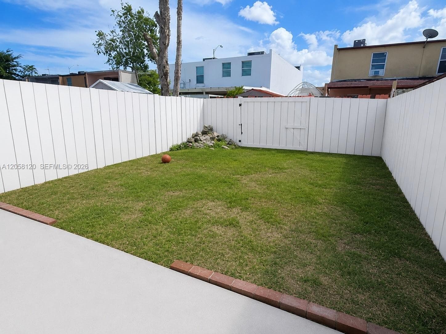 932 W 80th Pl # 0, Hialeah, FL 33014 — zdjęcie 3