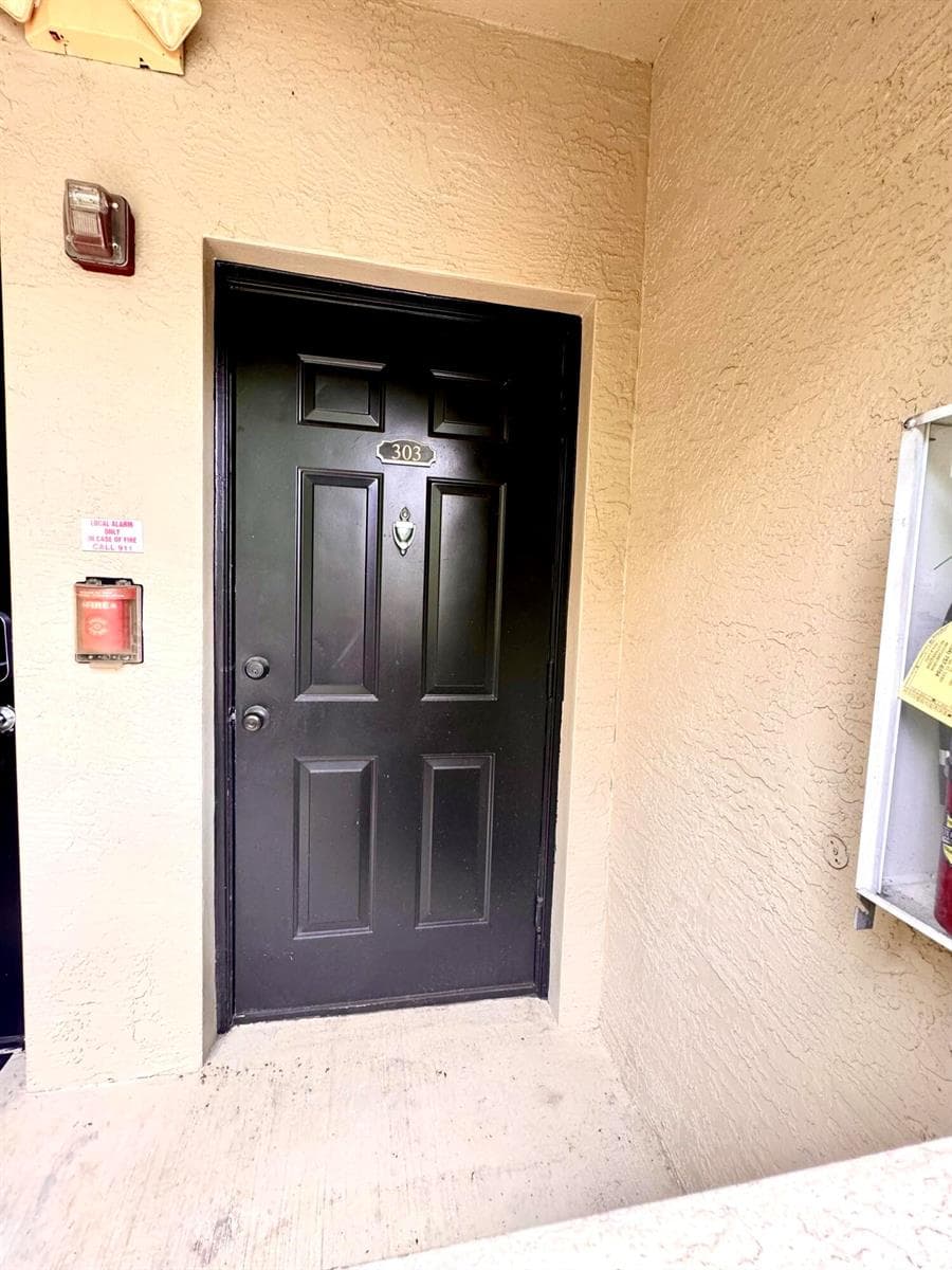 5840 W SAMPLE Road # 303, Coral Springs, FL 33067 — zdjęcie 4