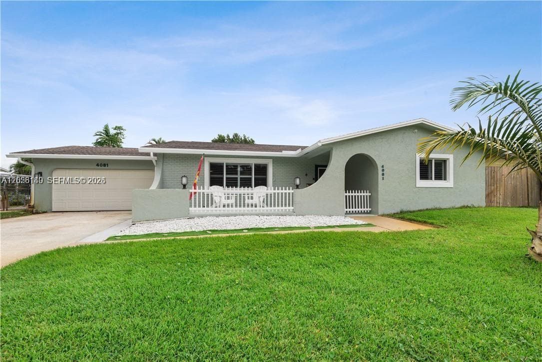 4081 Lake Dr, Coconut Creek, FL 33066