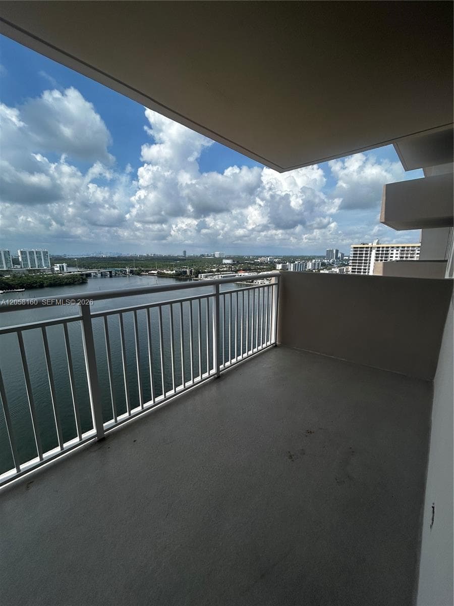 250 174th St # 2102, Sunny Isles Beach, FL 33160 — zdjęcie 3