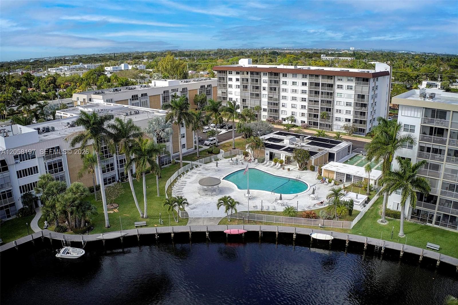 3020 NE 16th Ave # 306, Oakland Park, FL 33334