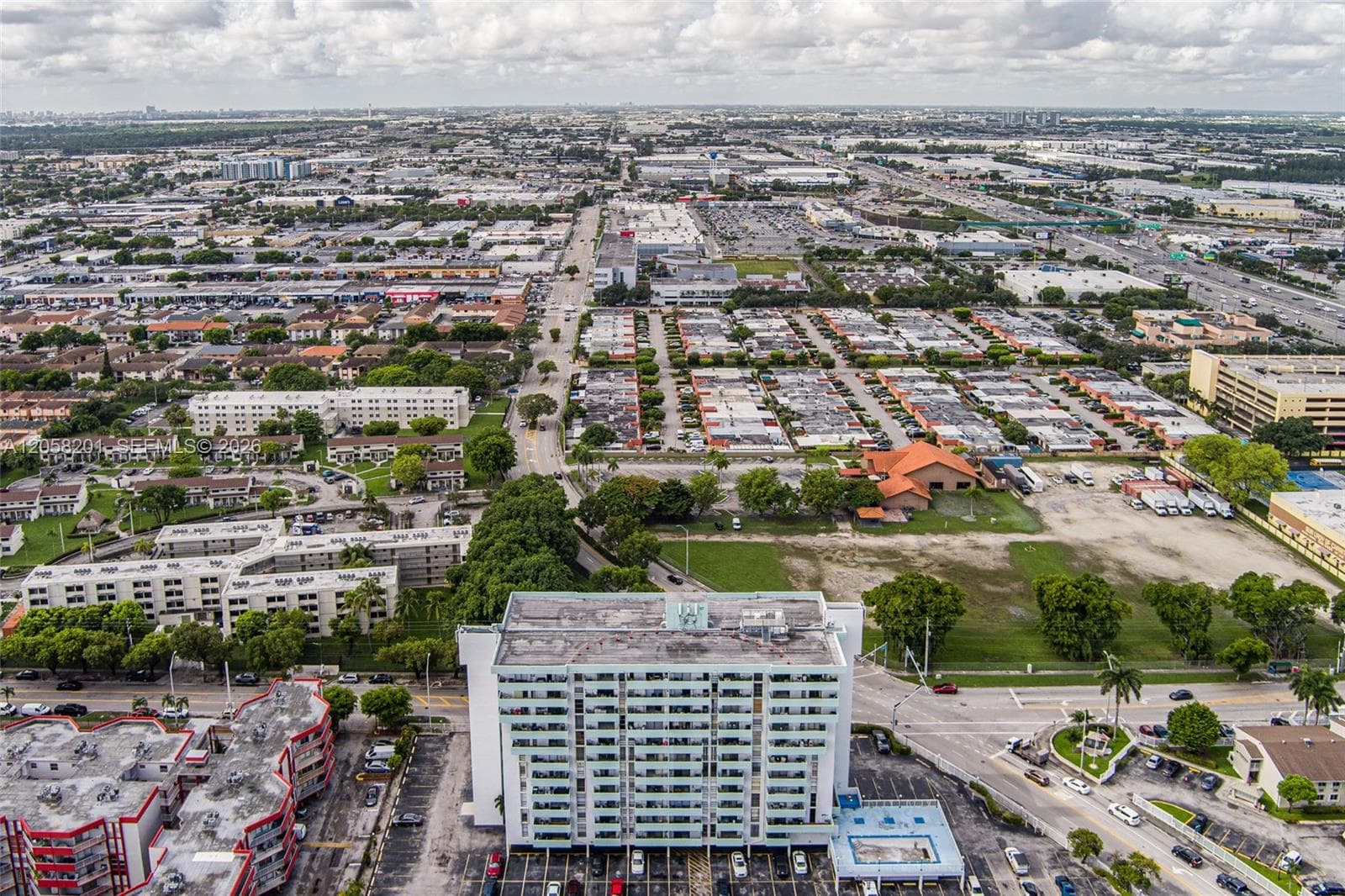 1825 W 44th Pl # 509, Hialeah, FL 33012 — zdjęcie 4