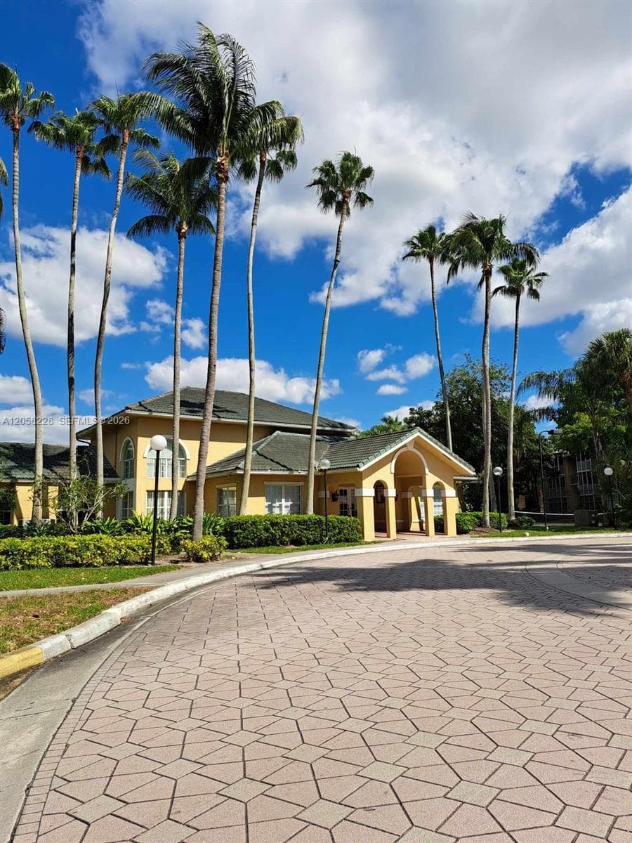 4015 W Mcnab Rd # D309, Pompano Beach, FL 33069