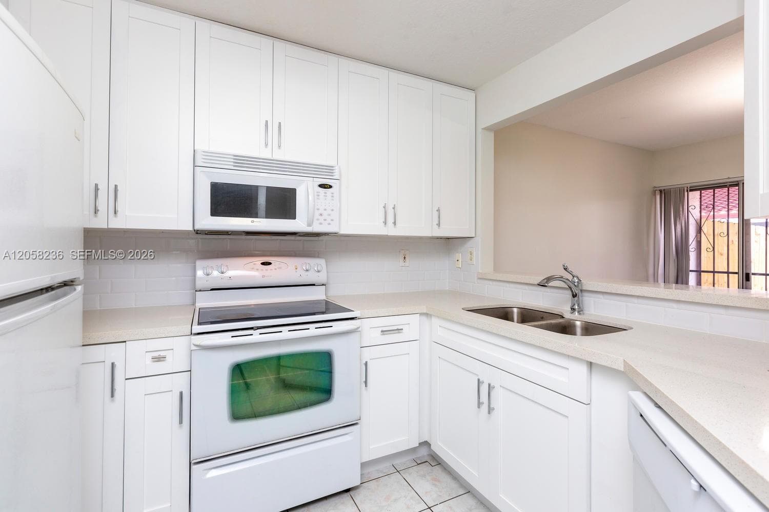 20700 SW 81st Ave, Cutler Bay, FL 33189 — zdjęcie 3