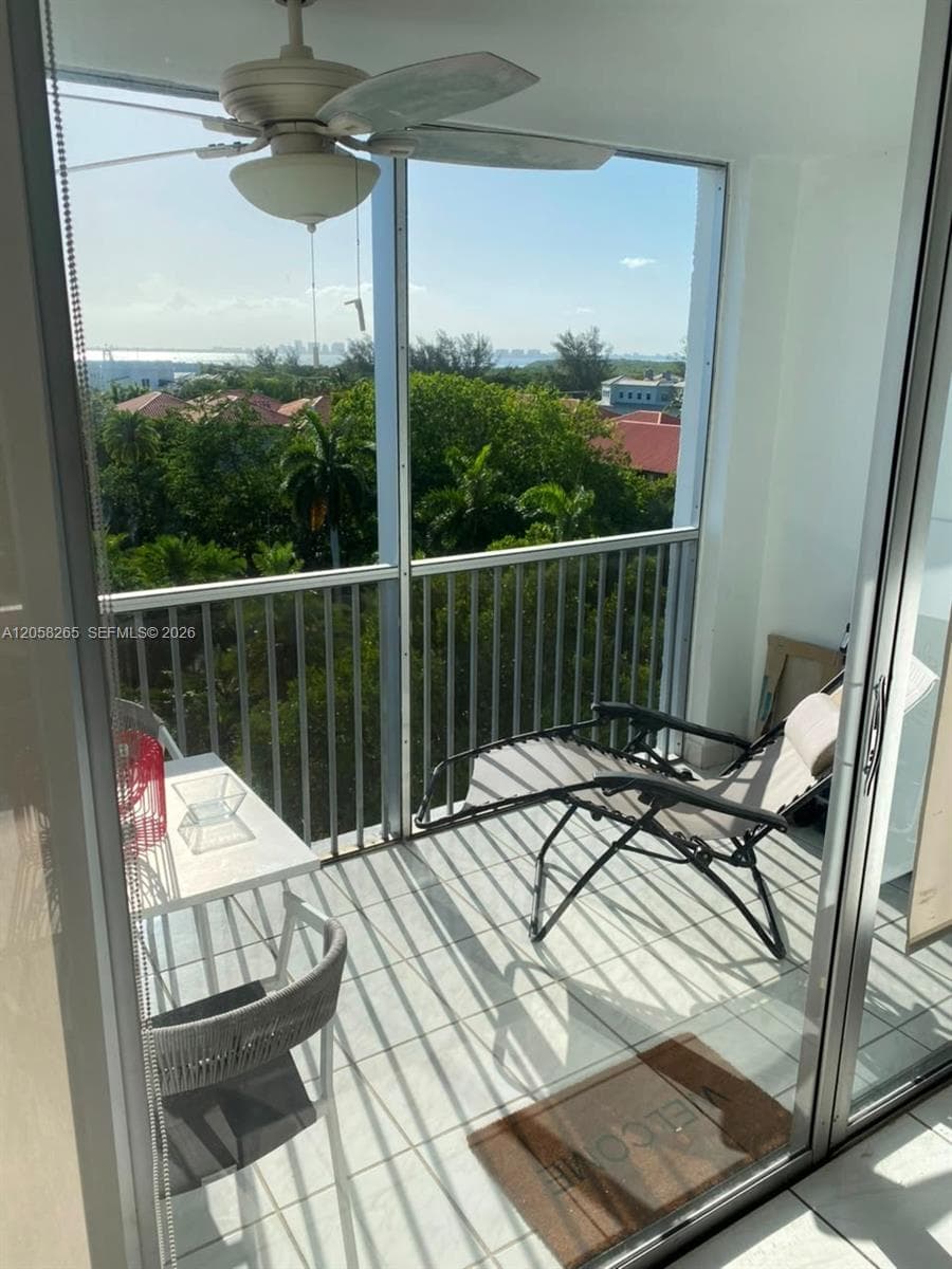 150 Ocean Lane Dr # 8B, Key Biscayne, FL 33149 — zdjęcie 2