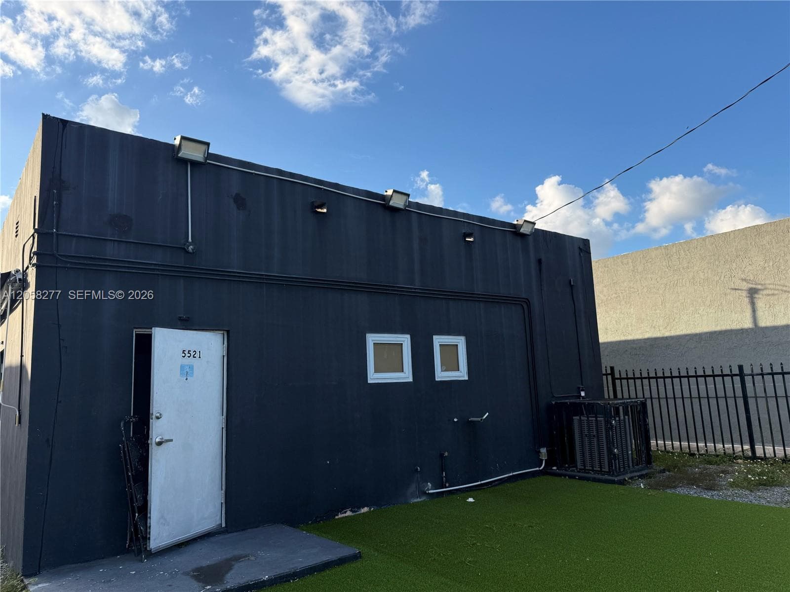 5521 NW 7th Ave, Miami, FL 33127 — zdjęcie 4