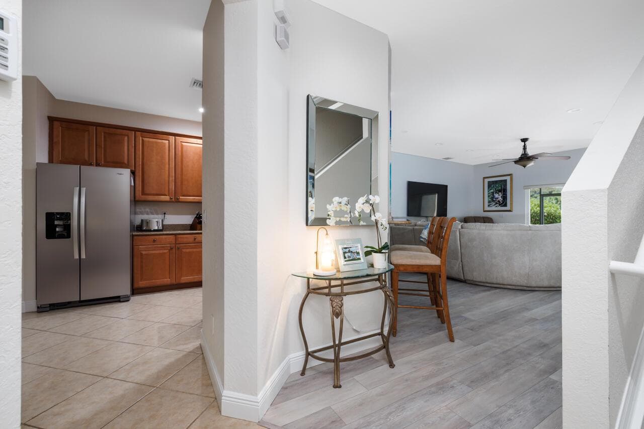 1560 SE Sheffield Terrace # 102, Stuart, FL 34994 — zdjęcie 2