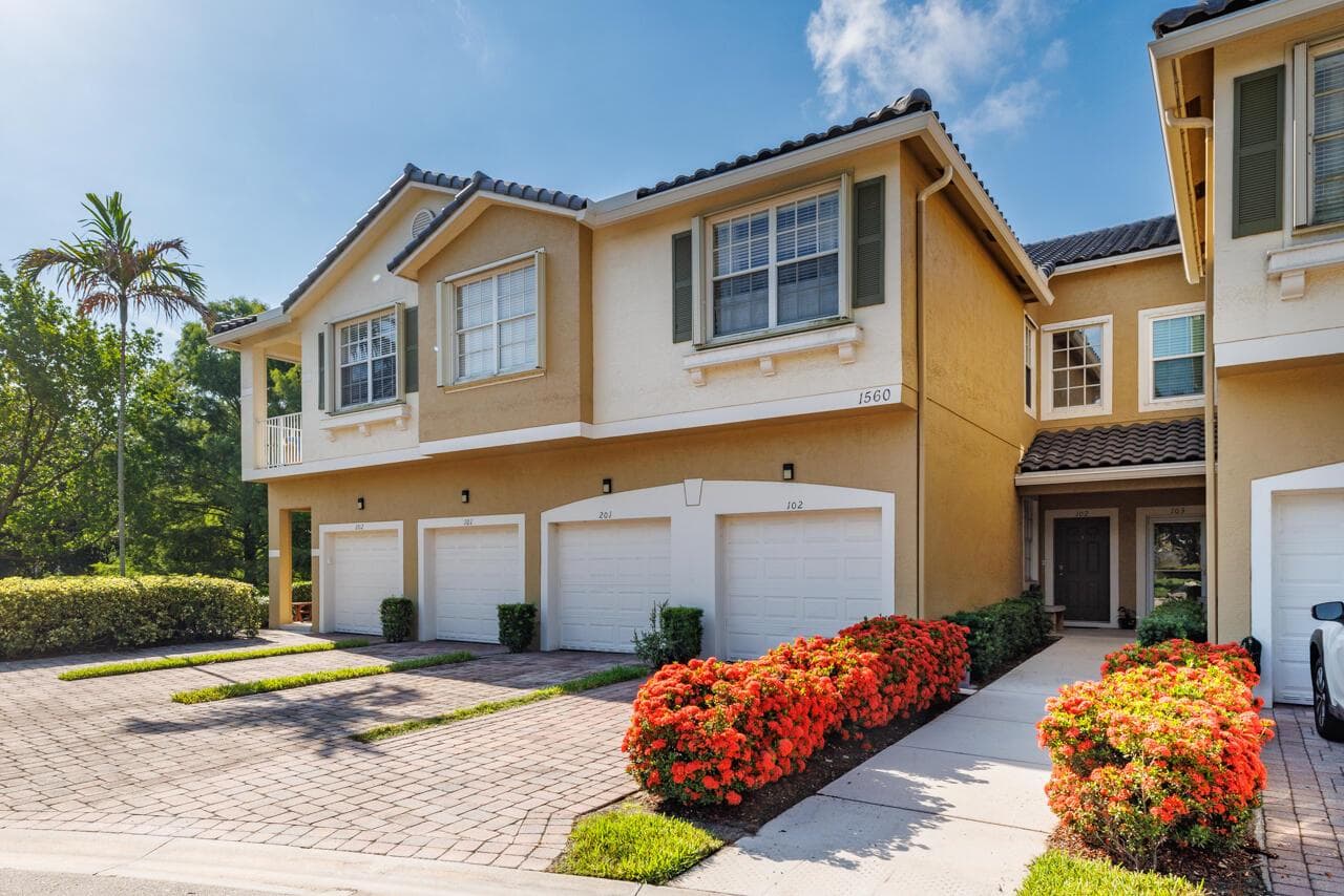 1560 SE Sheffield Terrace # 102, Stuart, FL 34994