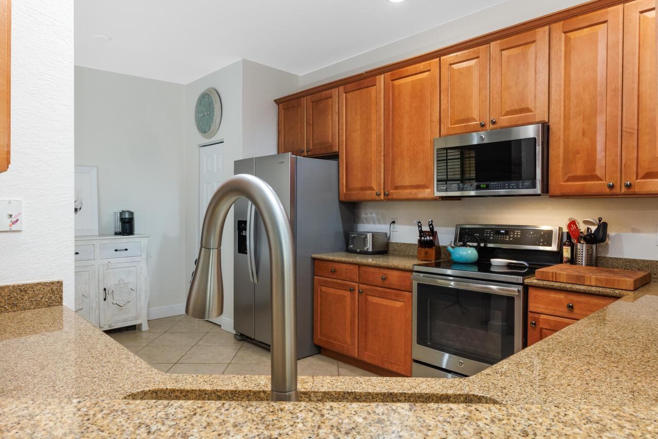 1560 SE Sheffield Terrace # 102, Stuart, FL 34994 — zdjęcie 4