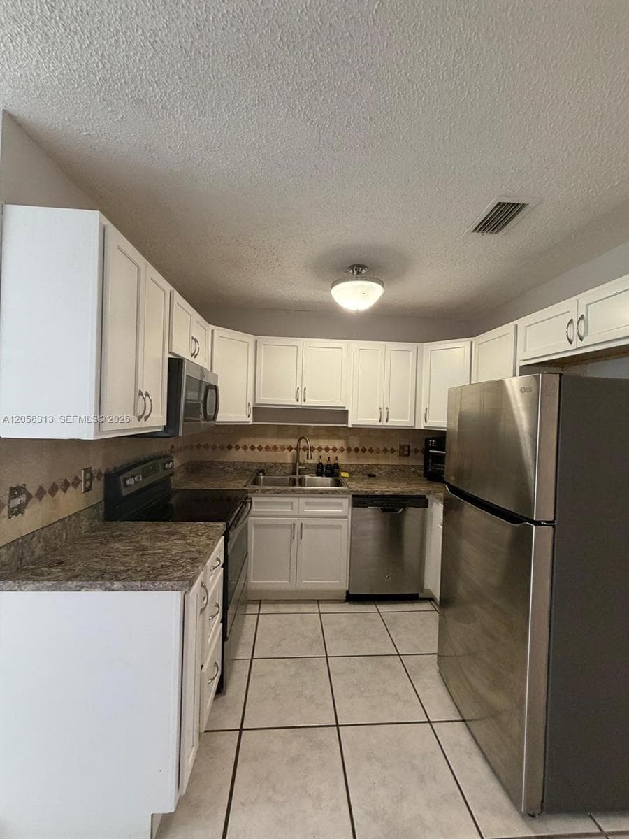 9116 NW 35th Pl, Sunrise, FL 33351 — zdjęcie 5
