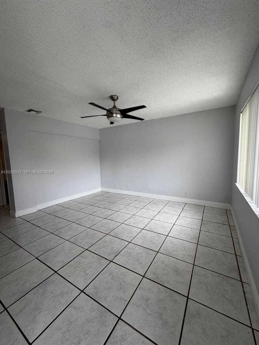 9116 NW 35th Pl, Sunrise, FL 33351 — zdjęcie 4