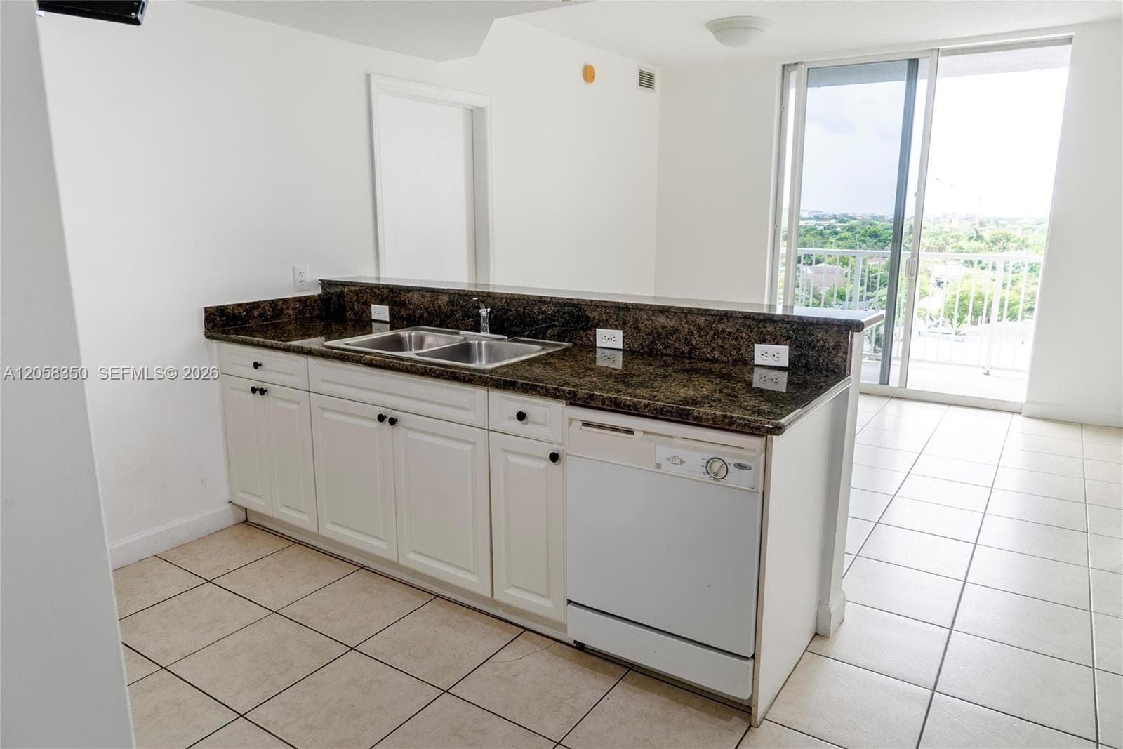 1 Glen Royal Pkwy # 809, Miami, FL 33125 — zdjęcie 2