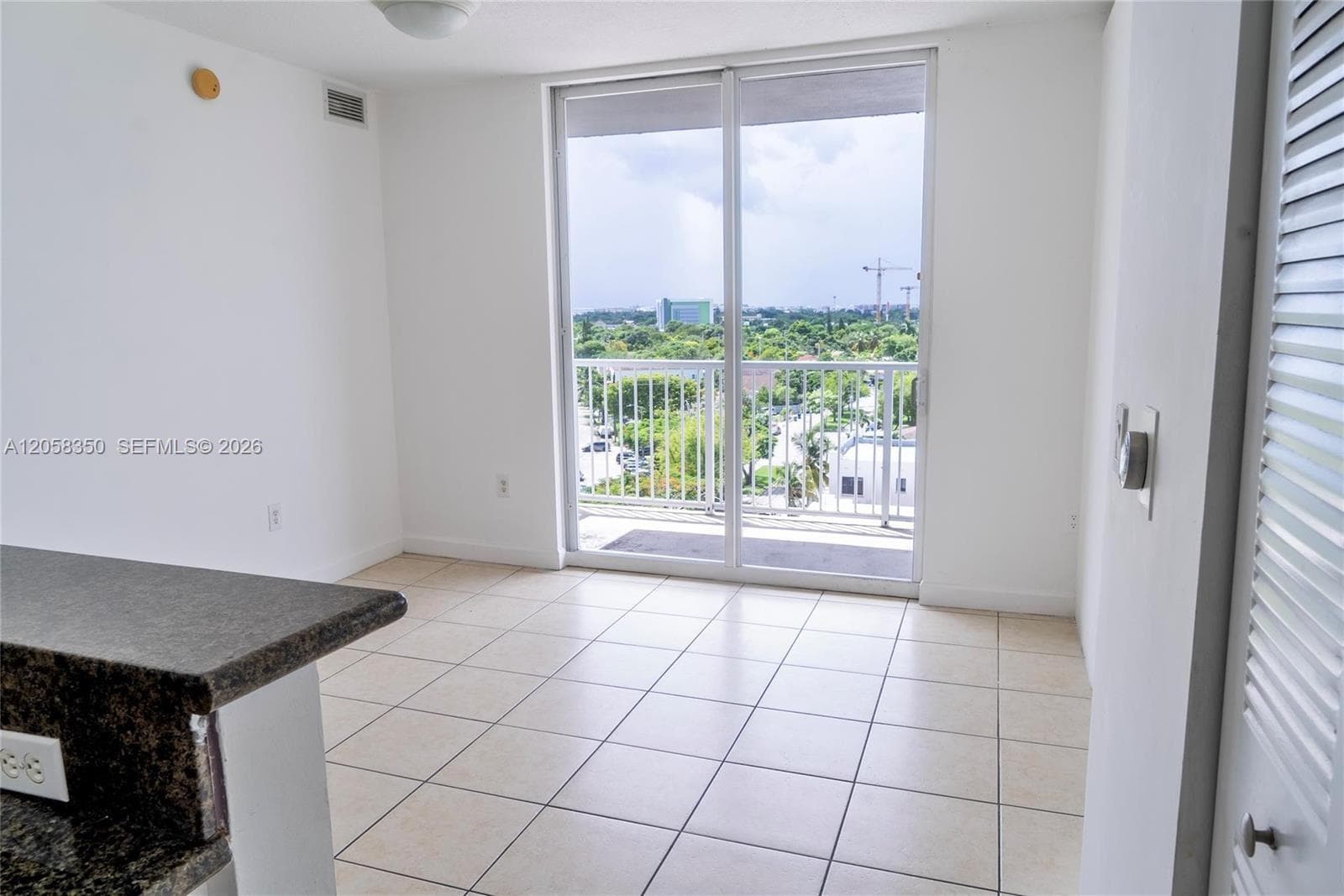 1 Glen Royal Pkwy # 809, Miami, FL 33125 — zdjęcie 3