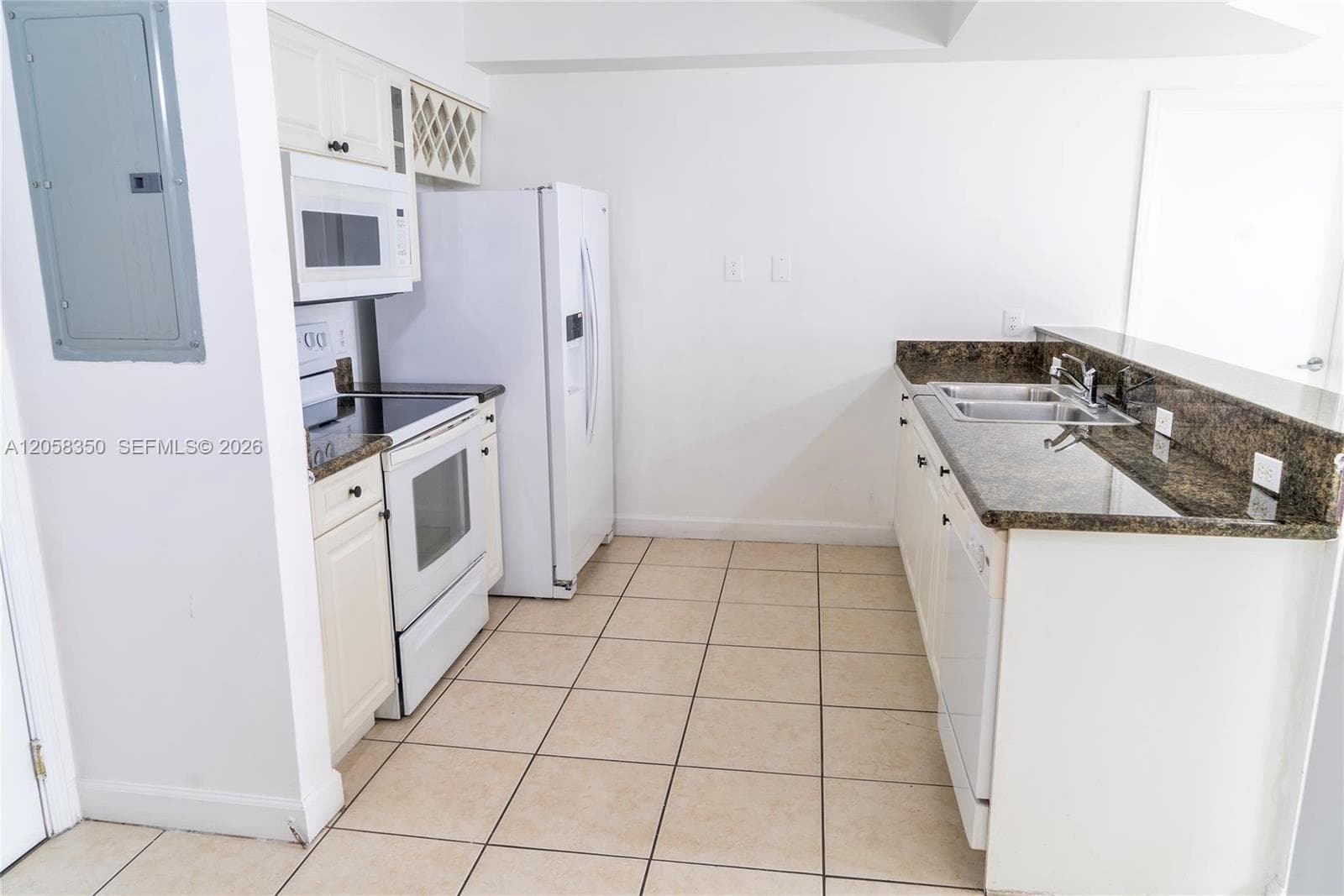 1 Glen Royal Pkwy # 809, Miami, FL 33125 — zdjęcie 4