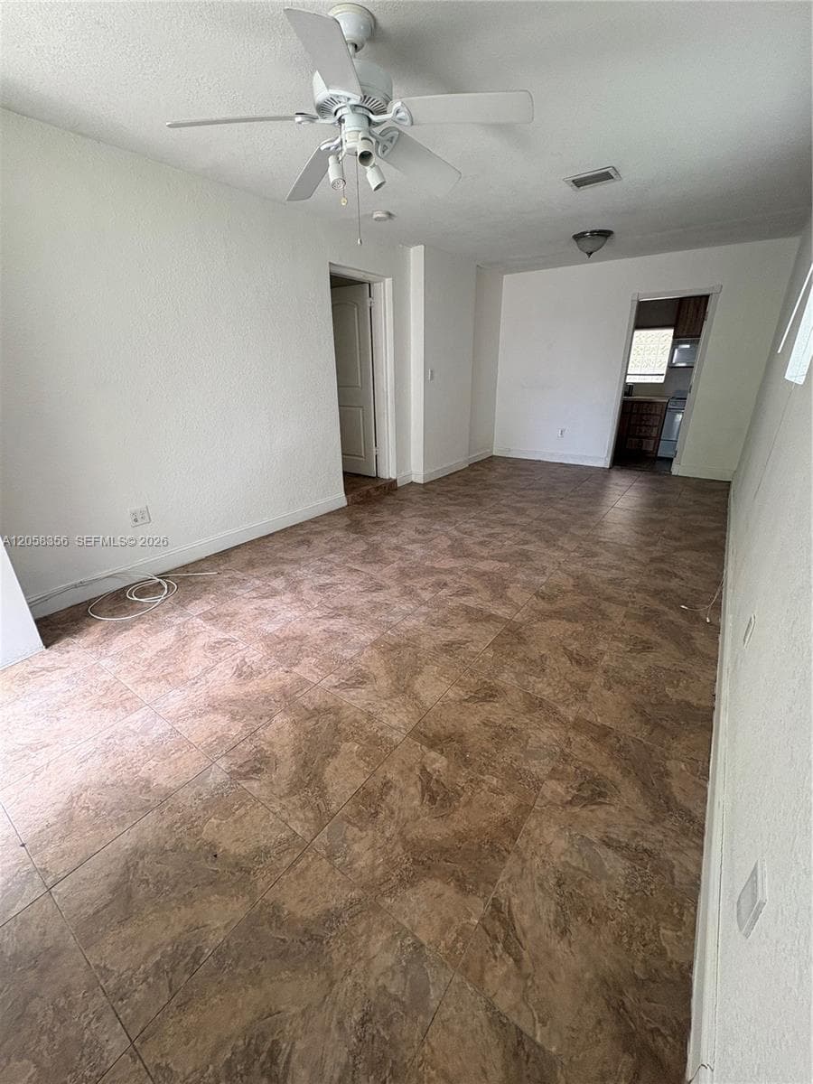 410 Pinecrest Dr # 2, Miami Springs, FL 33166 — zdjęcie 3