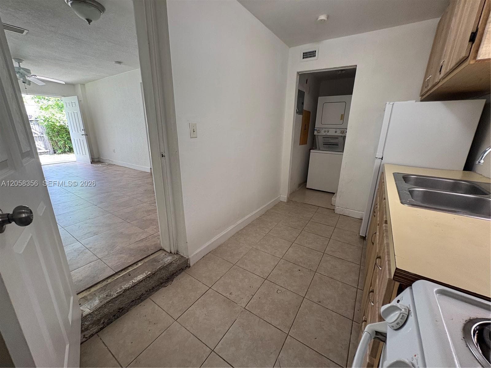 410 Pinecrest Dr # 2, Miami Springs, FL 33166 — zdjęcie 4