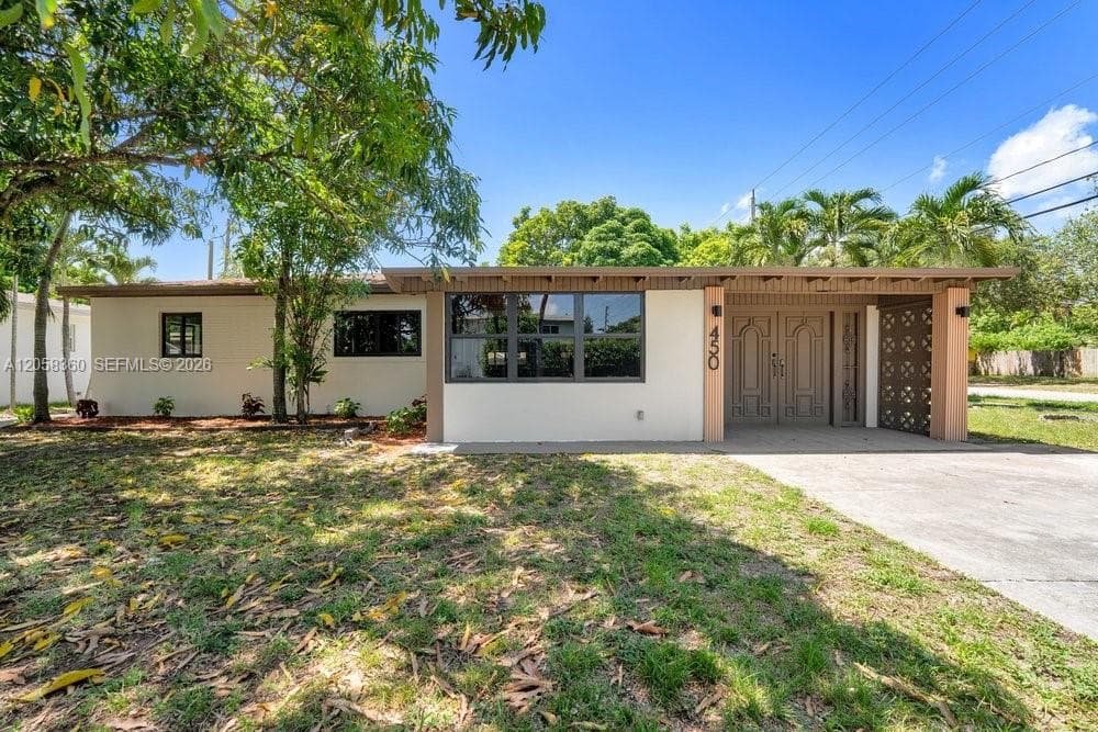 450 NW 140th St, Miami, FL 33168