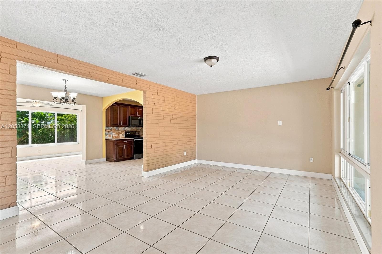 2220 De Soto Dr, Miramar, FL 33023 — zdjęcie 4