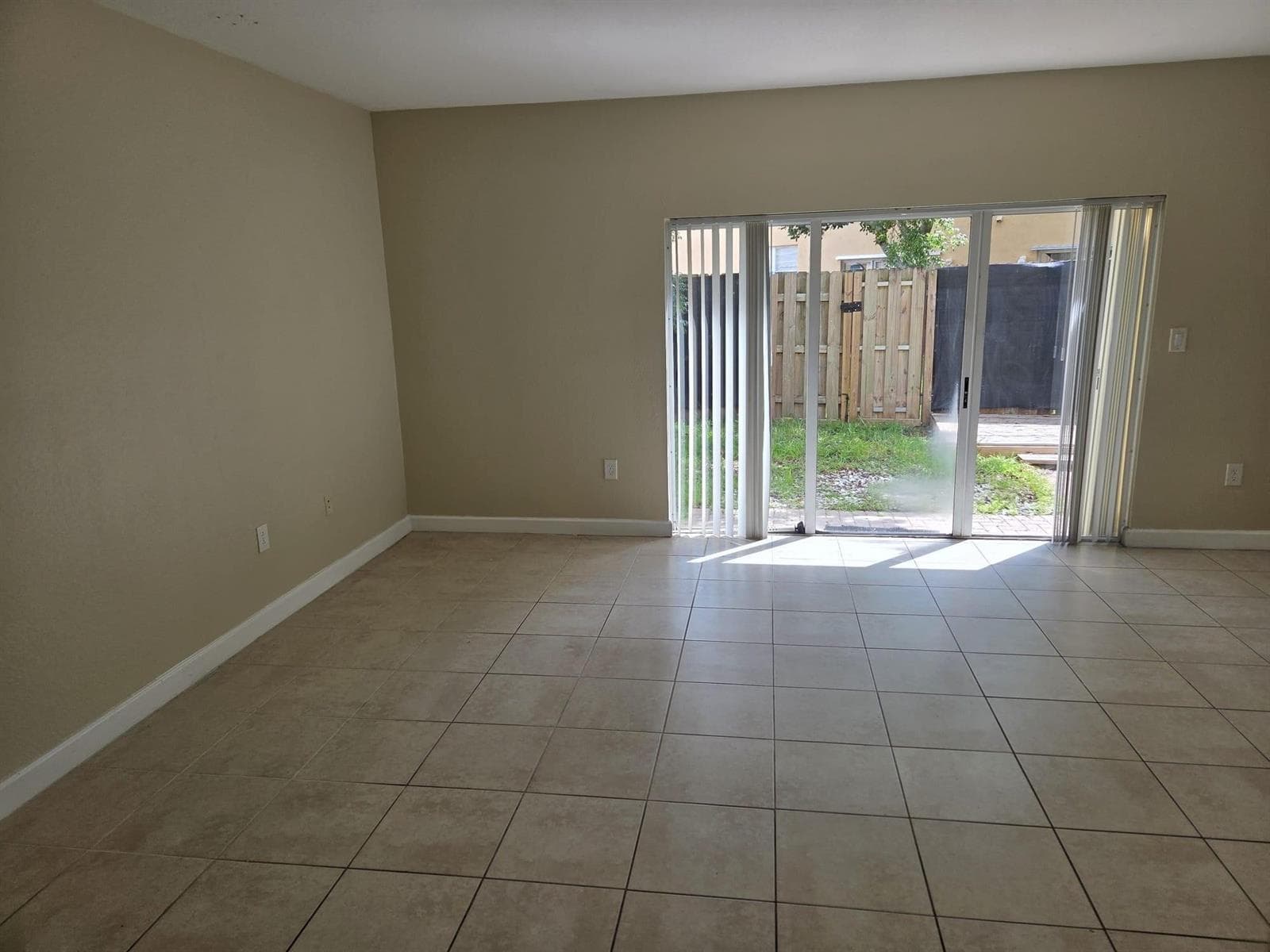 1575 NE 33 Avenue # 101, Homestead, FL 33033 — zdjęcie 4