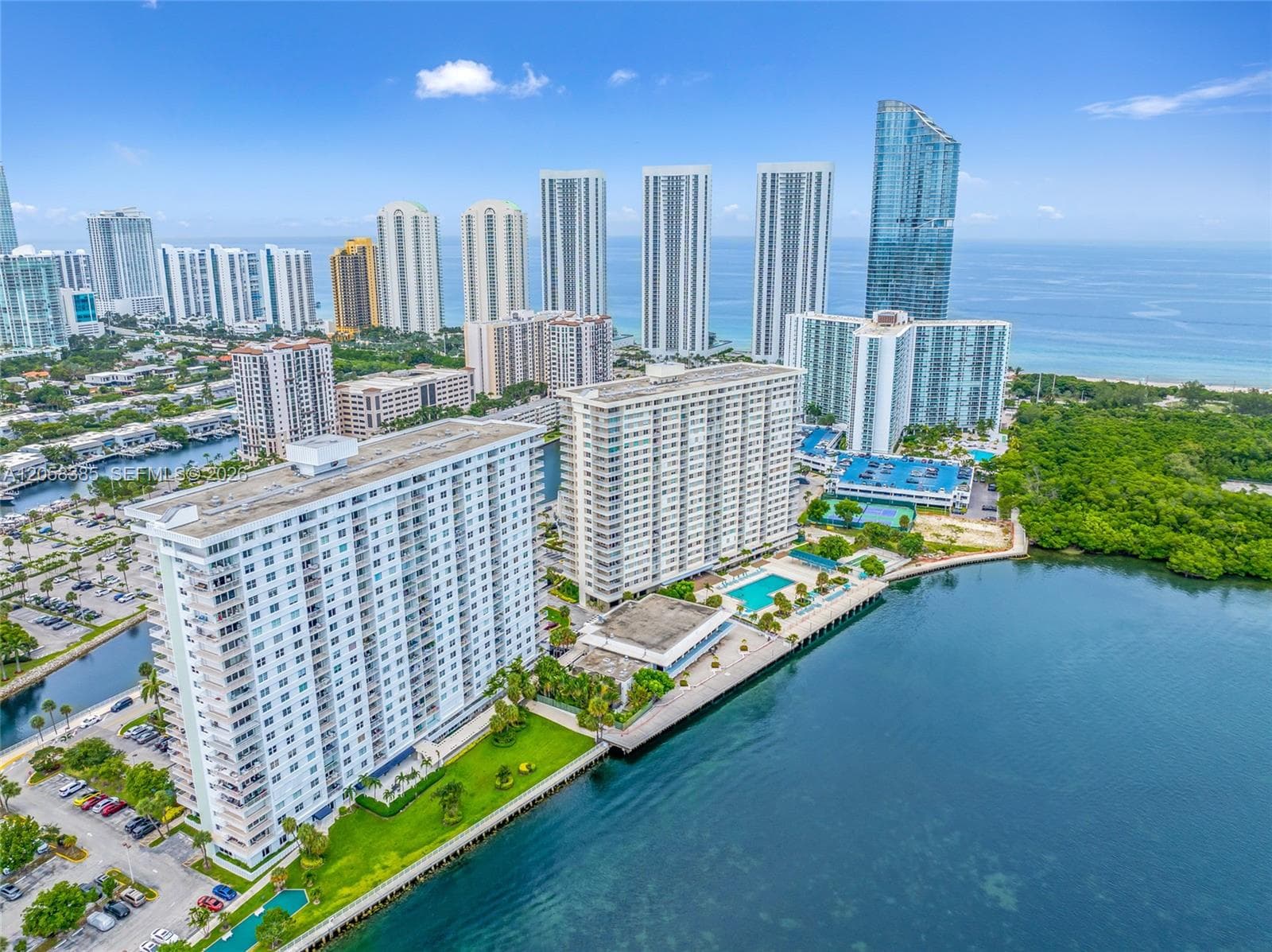 300 Bayview Dr # 202, Sunny Isles Beach, FL 33160