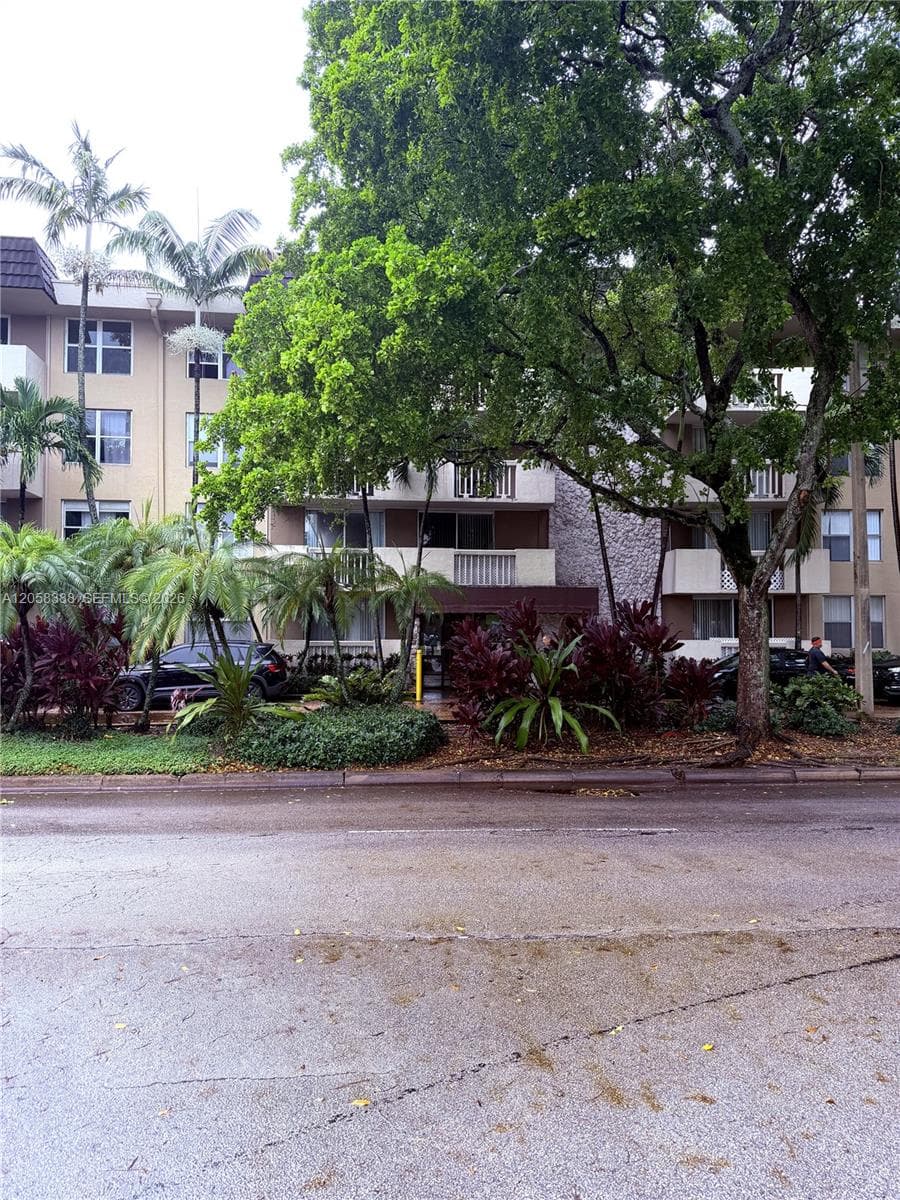 1800 Sans Souci Blvd # 336, North Miami, FL 33181 — zdjęcie 2