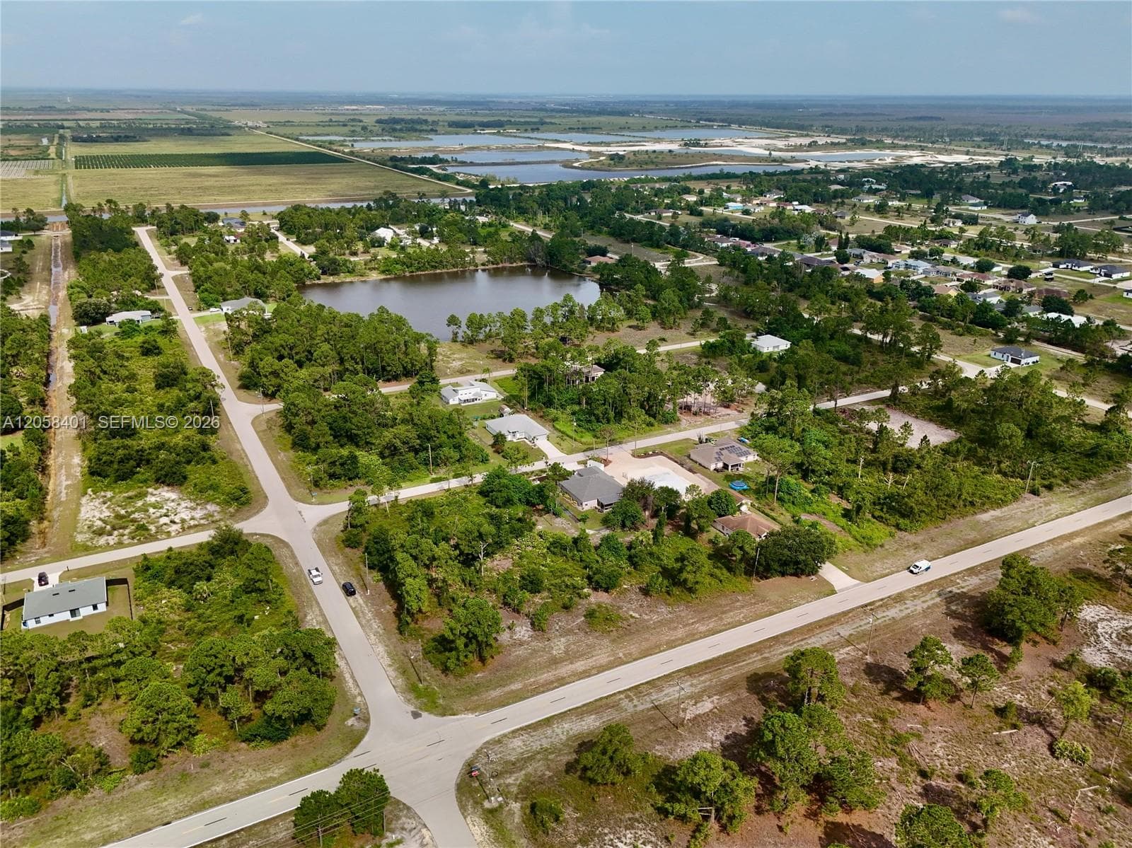 1041 COLUMBUS BLVD, Lehigh Acres, FL 33974 — zdjęcie 3
