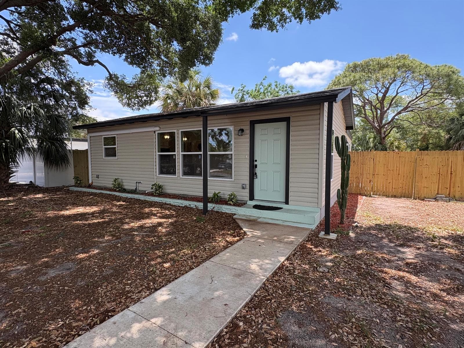 6948 DARTMOUTH Avenue N, FL 33710 — zdjęcie 2