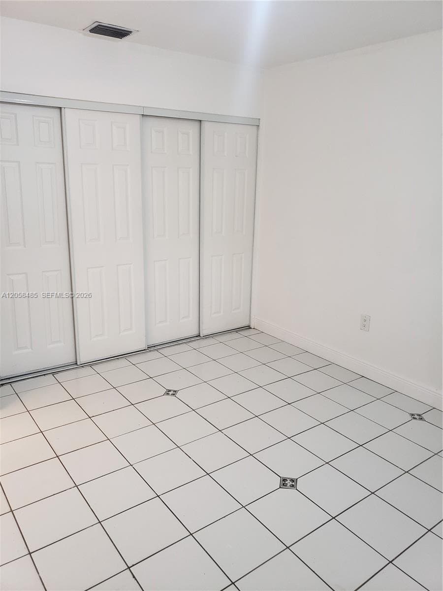 2998 NW 30th St # 2995 2 bedroom, Miami, FL 33142 — zdjęcie 5