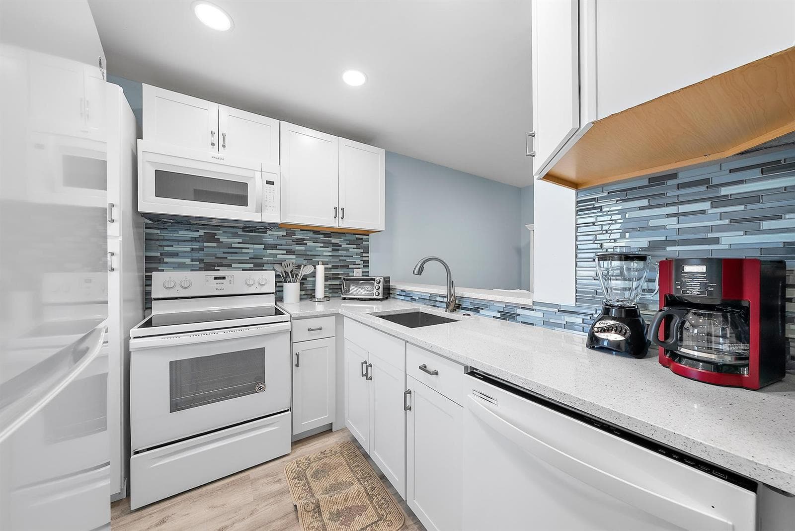 3851 N OCEAN Boulevard # 202, Gulf Stream, FL 33483 — zdjęcie 3