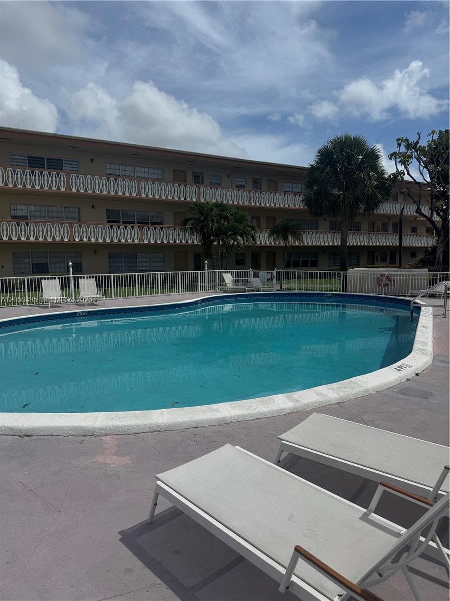 11855 NE 19th Dr # 22, North Miami, FL 33181