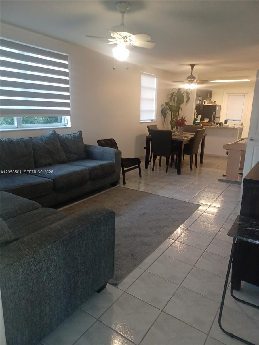 3777 NW 78th Ave # 8E, Davie, FL 33024 — zdjęcie 4