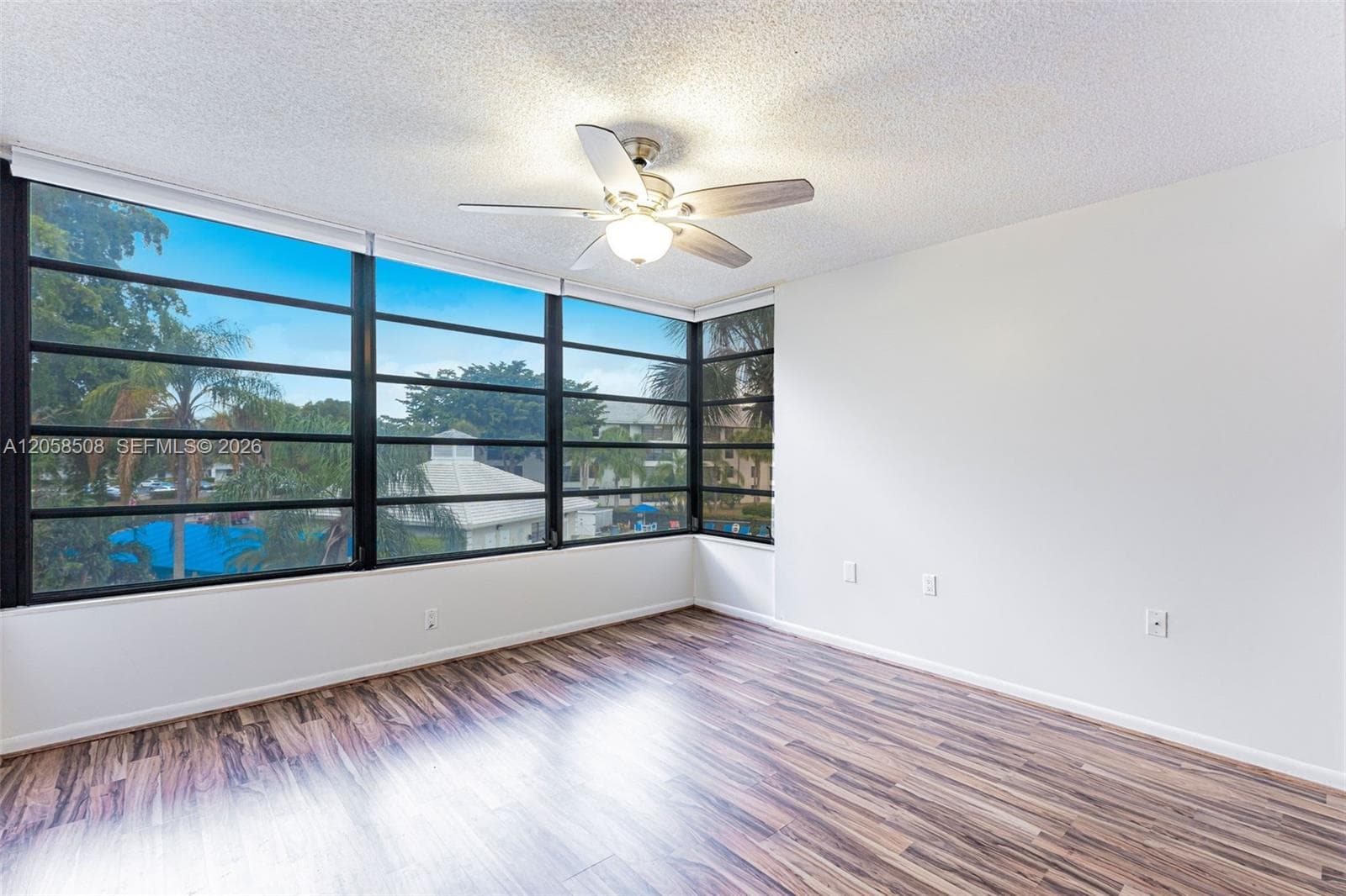1719 Whitehall Dr # 304, Davie, FL 33324 — zdjęcie 3
