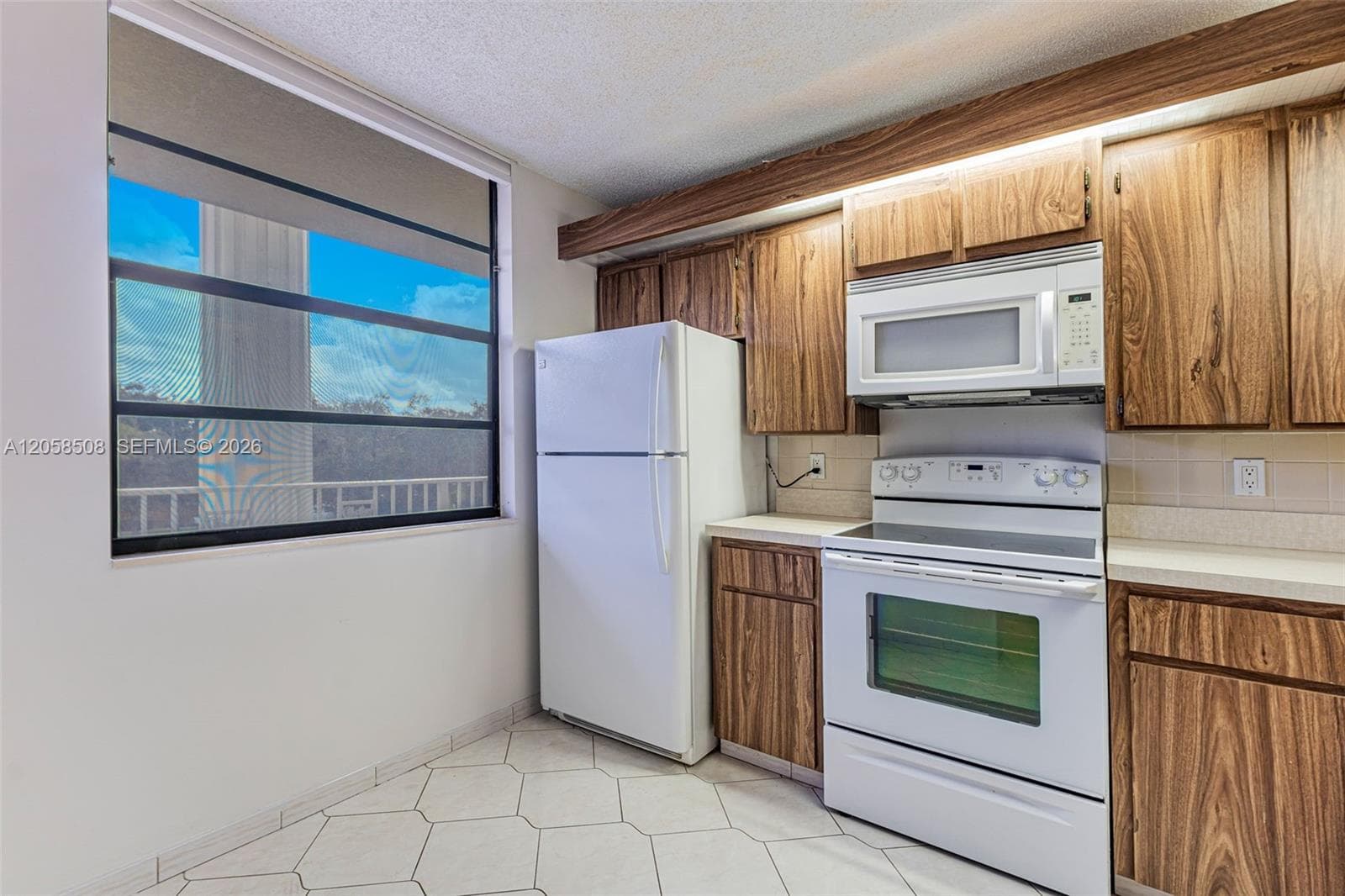 1719 Whitehall Dr # 304, Davie, FL 33324 — zdjęcie 5