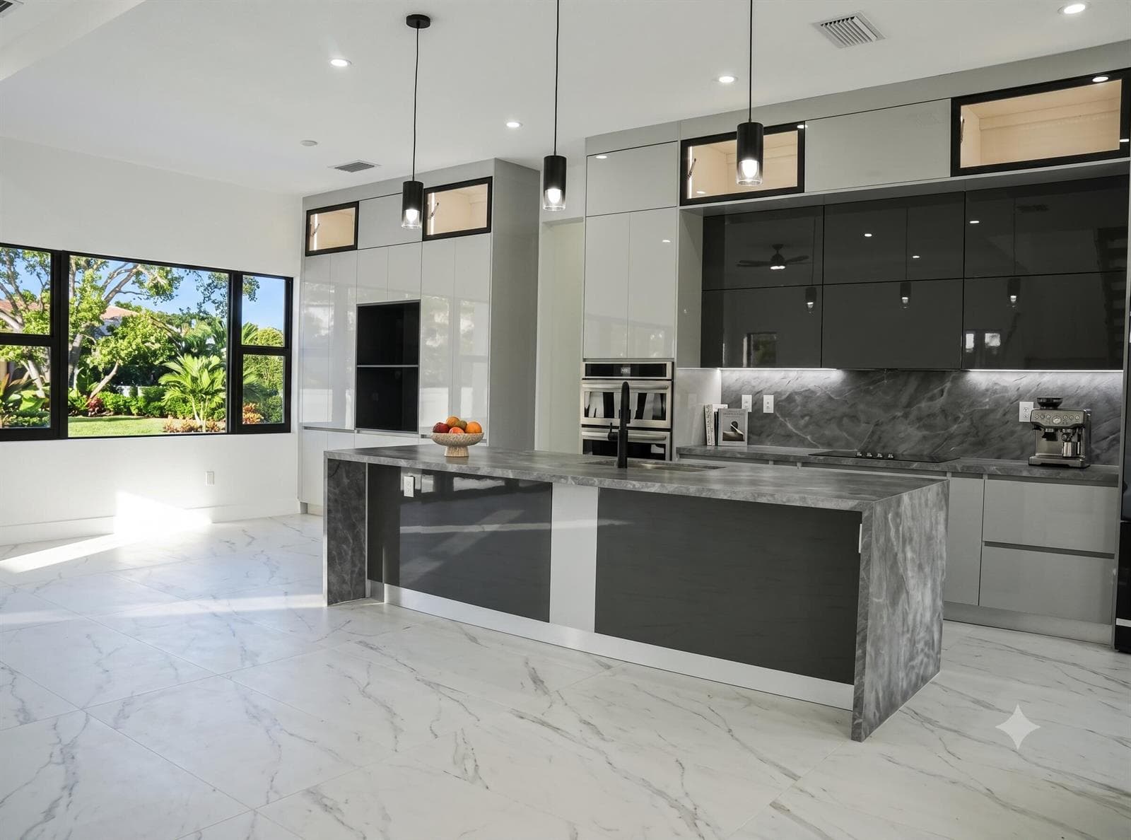 13044 DAVIE OAKS Drive, Davie, FL 33325 — zdjęcie 2