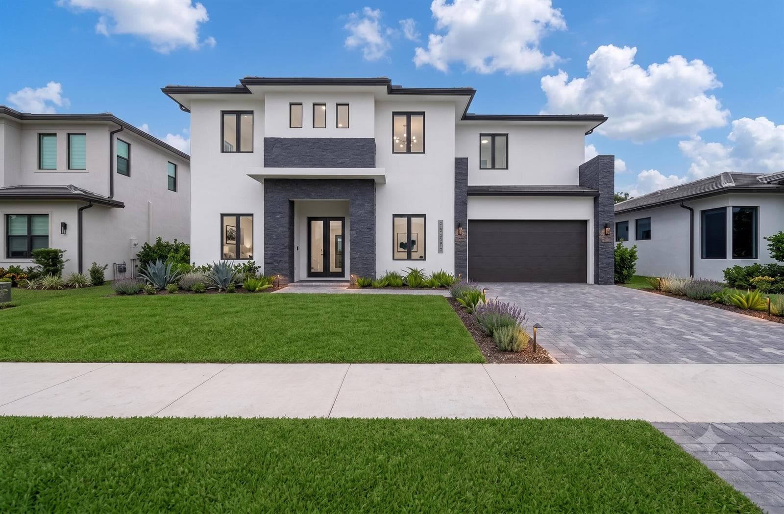 13044 DAVIE OAKS Drive, Davie, FL 33325