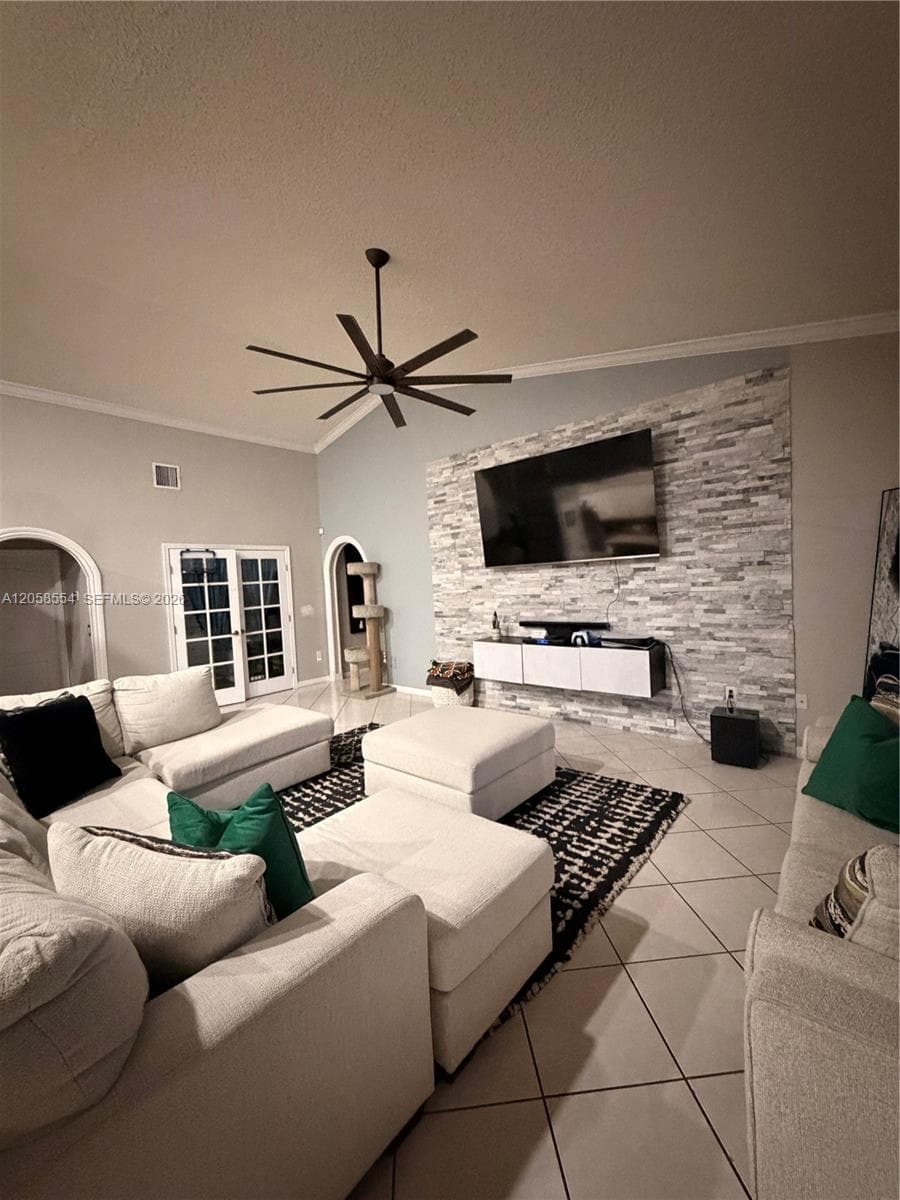 19450 NW 7th St, Pembroke Pines, FL 33029 — zdjęcie 3