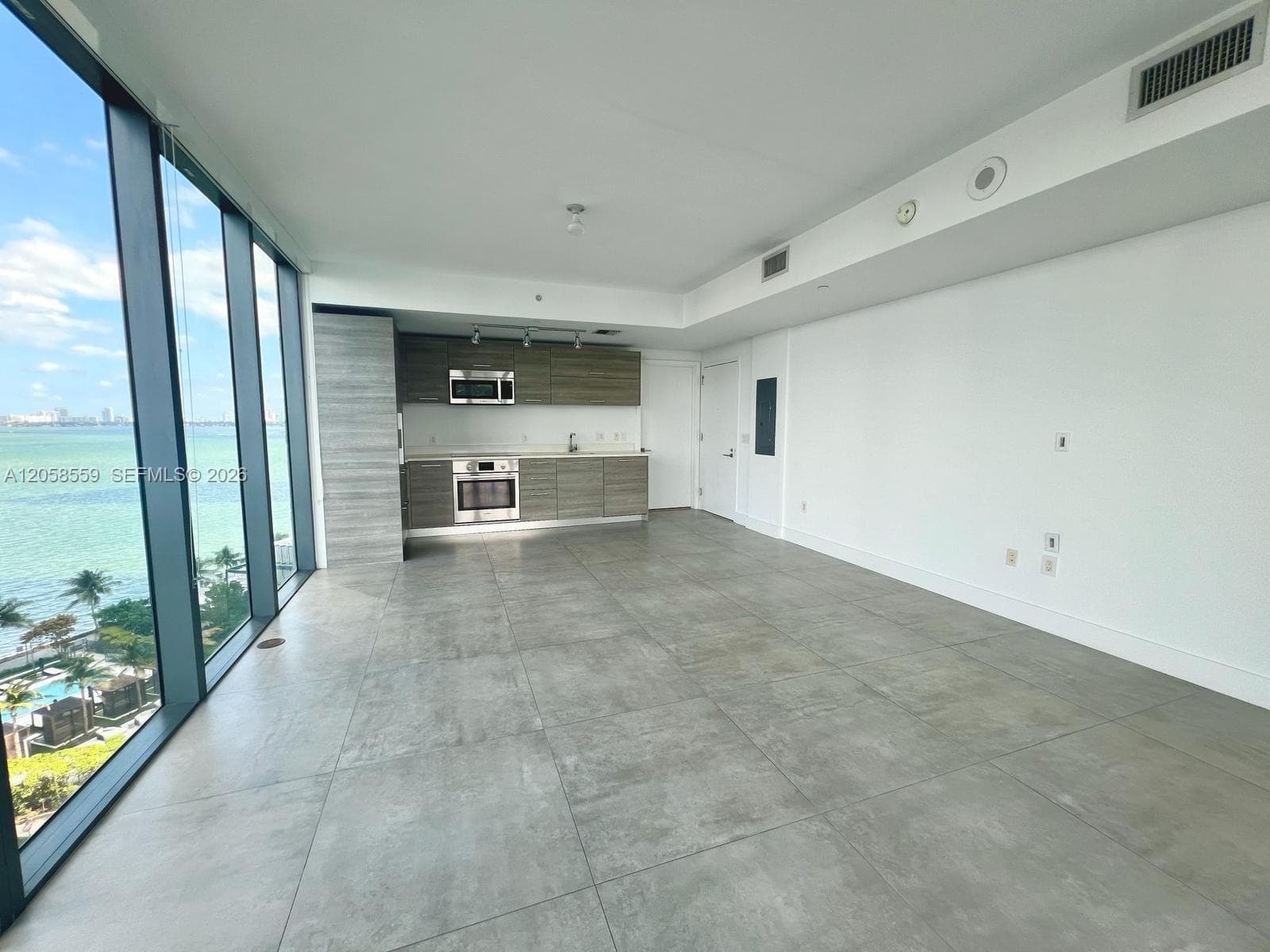 650 NE 32nd St # 908, Miami, FL 33137 — zdjęcie 2
