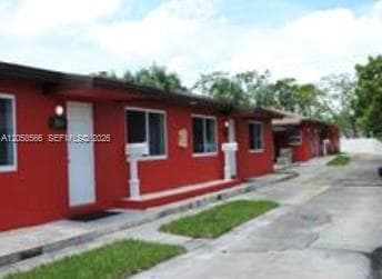 2513 Lincoln St, Hollywood, FL 33020