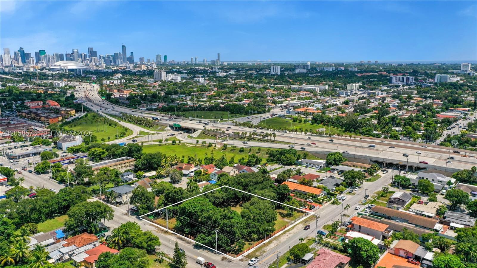 2810 NW 14th St, Miami, FL 33125 — zdjęcie 4