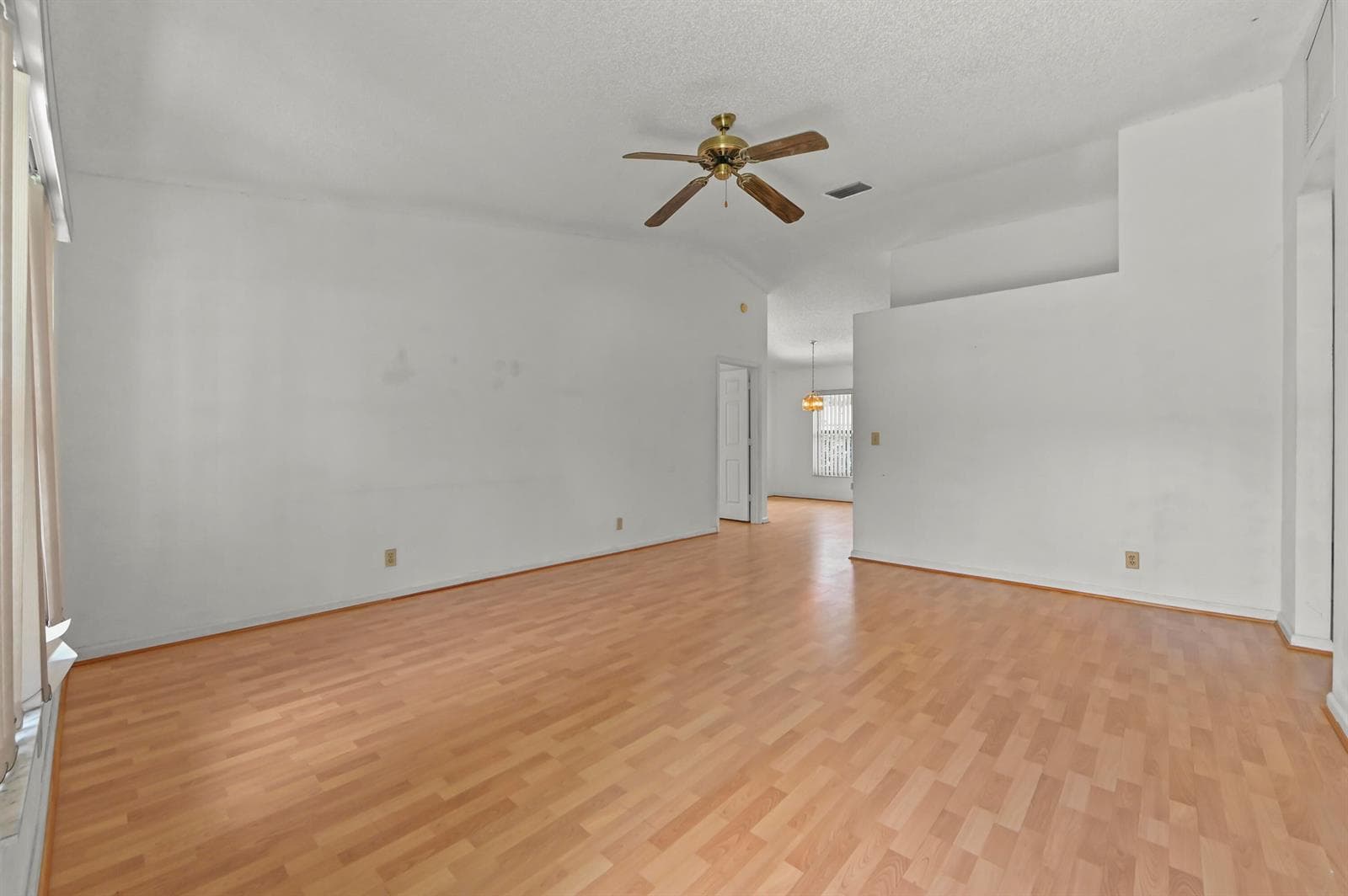 57 VIA DE CASAS NORTE, Boynton Beach, FL 33426 — zdjęcie 2